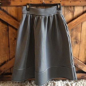 Skirt with POCKETS